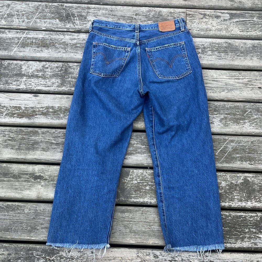 Levi's Women's Straight Leg Jeans in Classic Blue - Picture 8 of 14